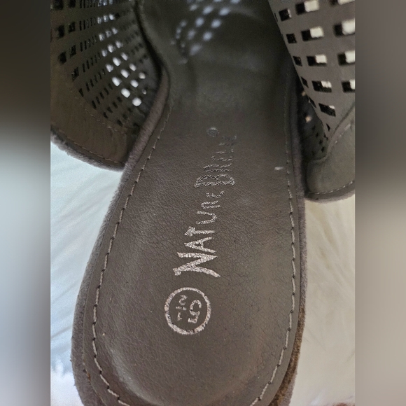 🩶 Peep Toe Sandals 🩶 - Picture 4 of 7